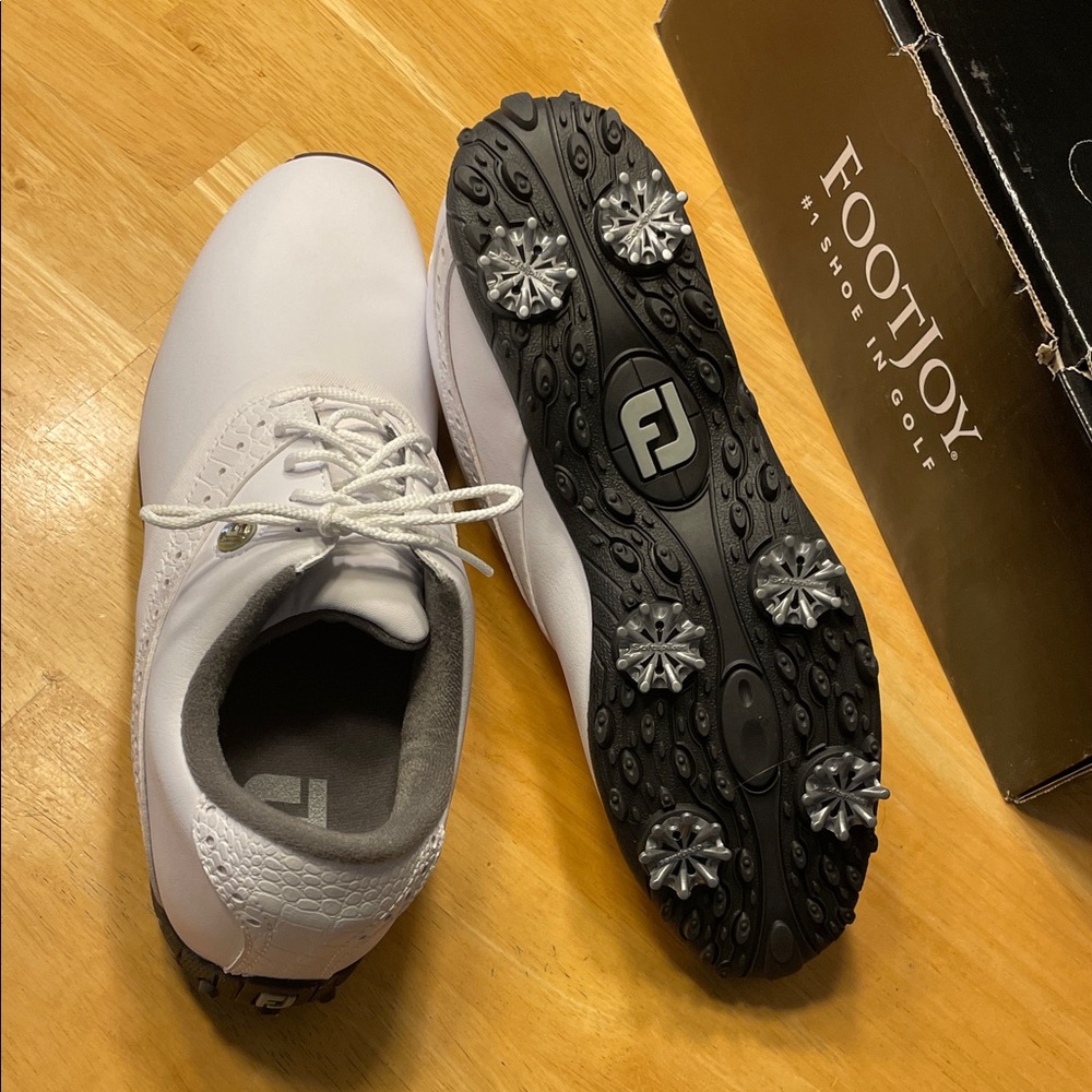 FootJoy White and Black Women’s Narrow Golf Shoes - Picture 7 of 9